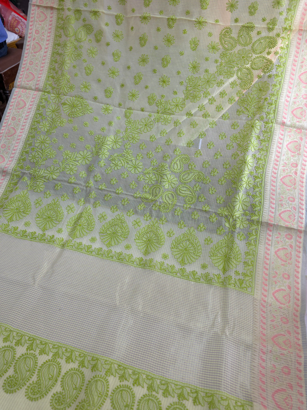 Hand Embroidered Chikankari Banarasi Silk Saree with Intricate Border & Palla Pattern – Includes  Blouse | Paridhan Chikan