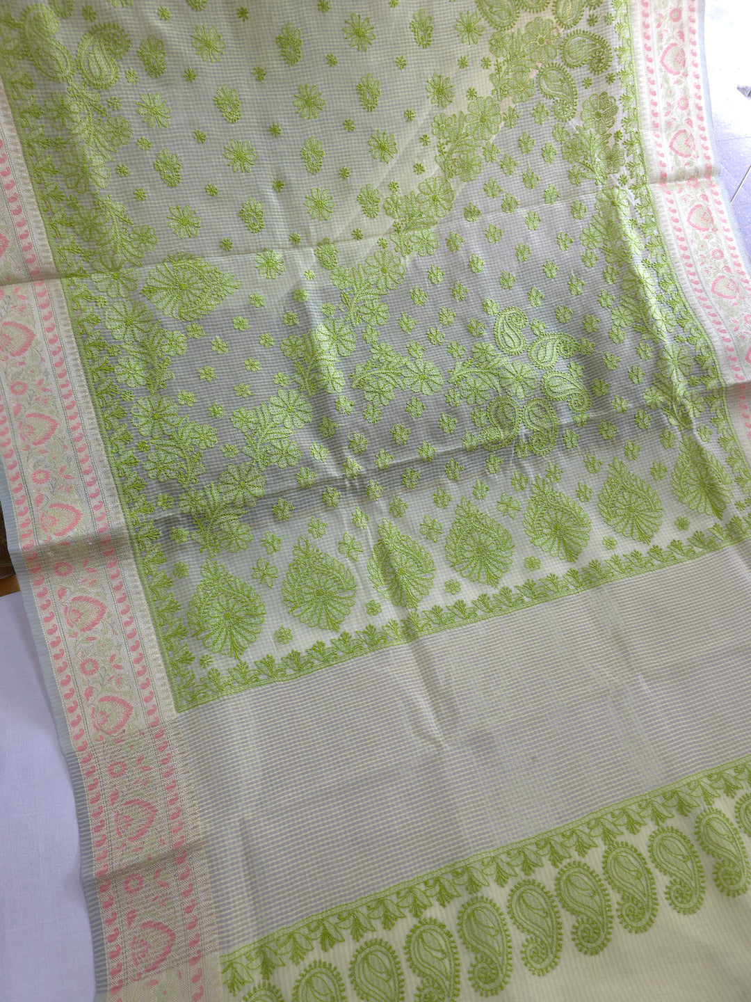 Hand Embroidered Chikankari Banarasi Silk Saree with Intricate Border & Palla Pattern – Includes  Blouse | Paridhan Chikan
