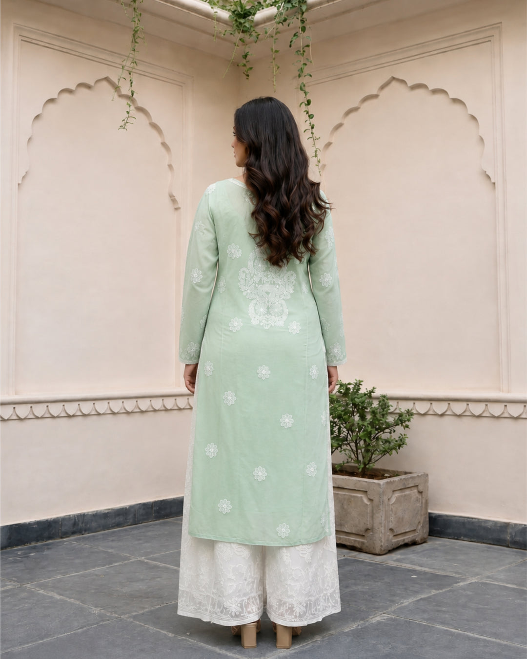 Amira Georgette Chikankari  kurti