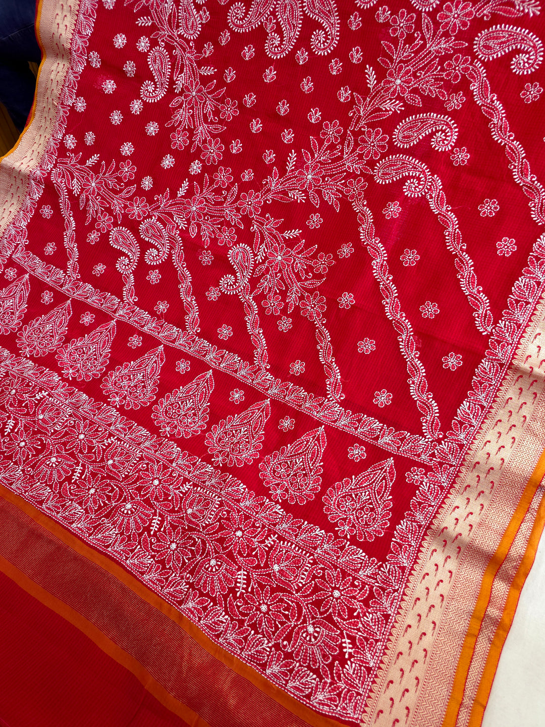 Hand Embroidered Chikankari Banarasi Silk Saree with Intricate Border & Palla Pattern – Includes  Blouse | Paridhan Chikan