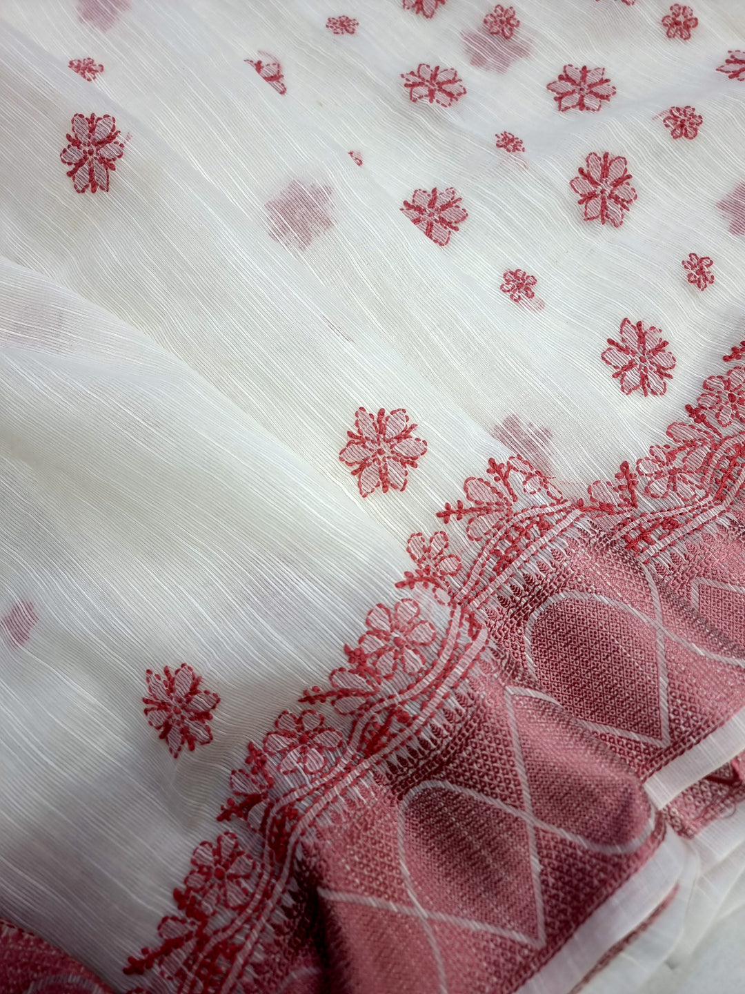 Hand Embroidered Chikankari Banarasi Silk Saree with Intricate Border & Palla Pattern – Includes  Blouse | Paridhan Chikan