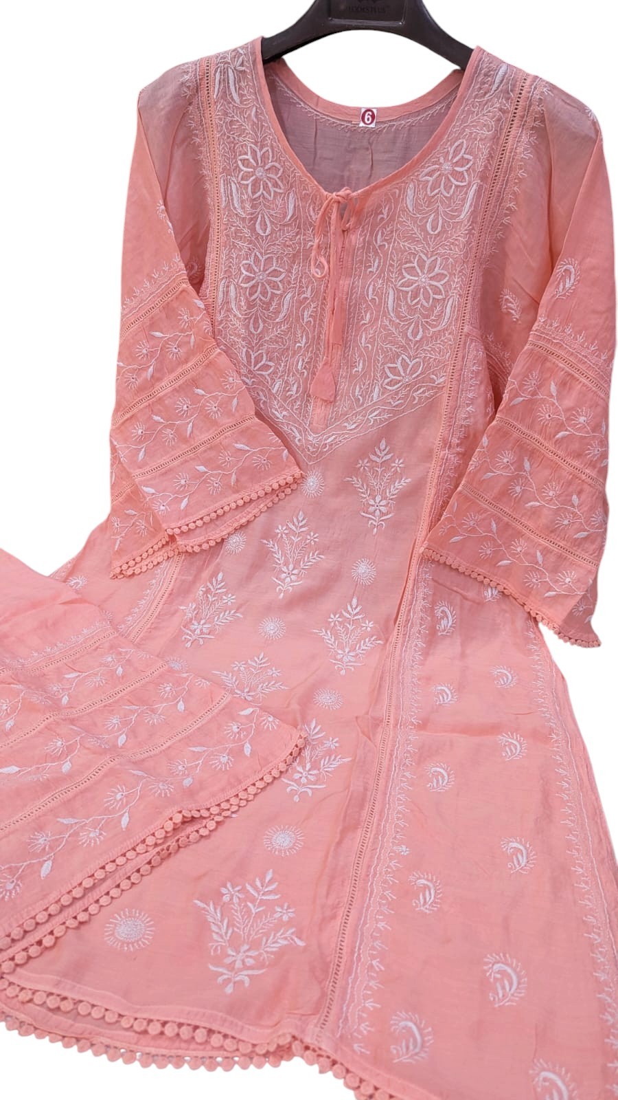 Luxe-Pure muslin luxurious kurti pants set with *2 taar chikankari work*