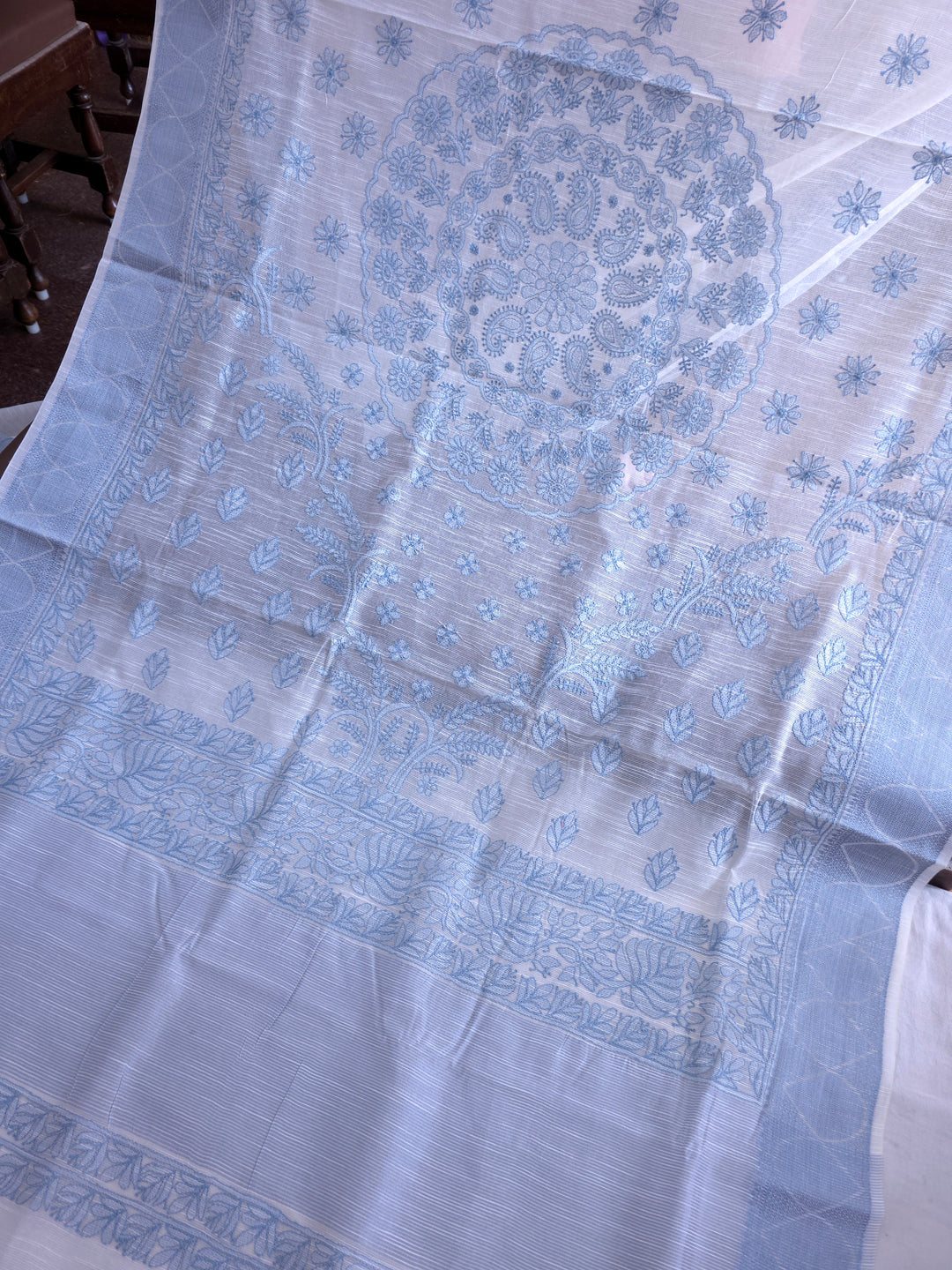Hand Embroidered Chikankari Banarasi Silk Saree with Intricate Border & Palla Pattern – Includes  Blouse | Paridhan Chikan