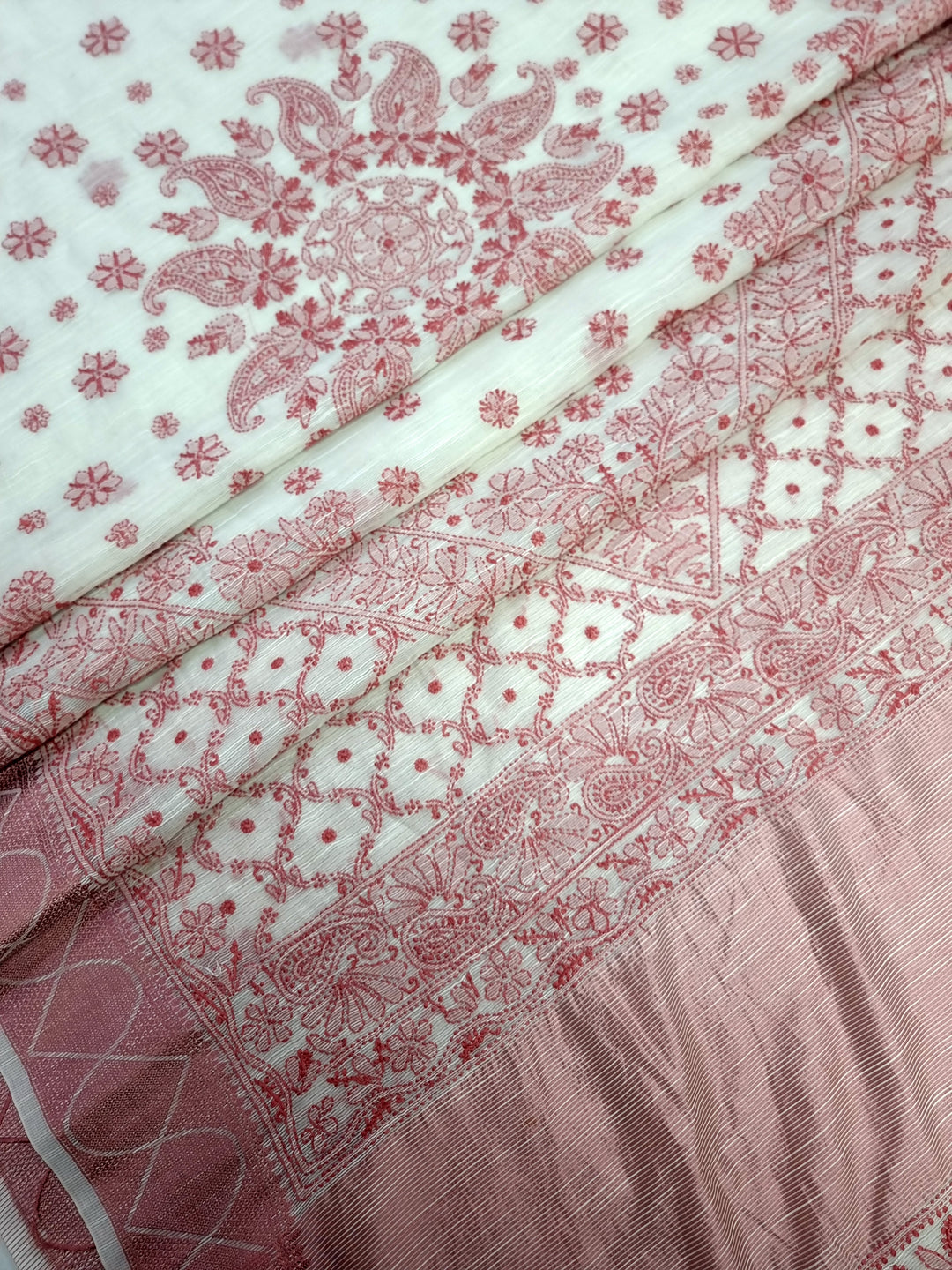 Hand Embroidered Chikankari Banarasi Silk Saree with Intricate Border & Palla Pattern – Includes  Blouse | Paridhan Chikan