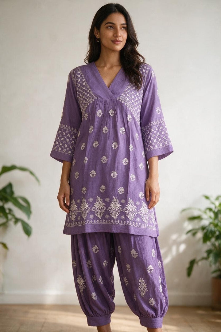 Luxe-Pure muslin luxurious kurti afgani pants set with *2 taar chikankari work*