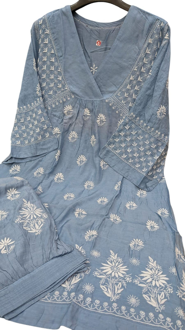 Luxe-Pure muslin luxurious kurti afgani pants set with *2 taar chikankari work*
